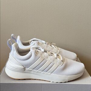Adidas Racer TR21 White Gum GX4207 Women’s Size 6.5